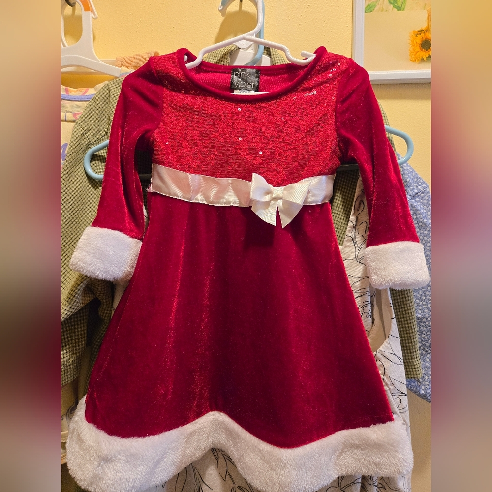🤶 EUC 2T pink & violet CHRISTMAS DRESS with Bow And Faux Fur Trim